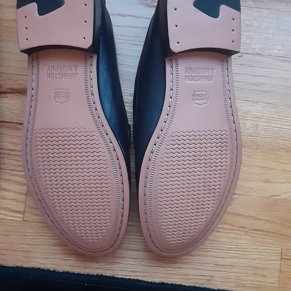 Johnston And Murphy Leather Loafers - Picture 5 of 8